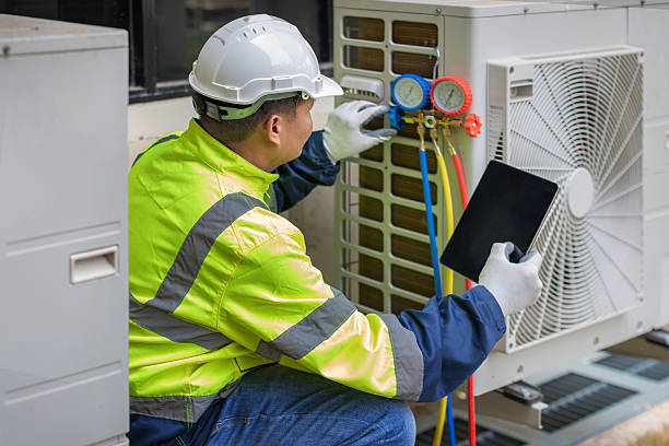 Professional Hvac Installation technician working in Mesquite, NV